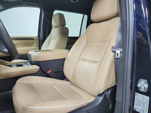 Used 2023 Chevrolet Suburban Premier AWD/4WD image 10