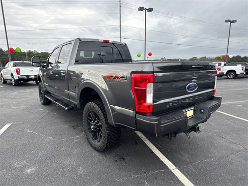 Used 2019 Ford F350 Lariat image 8
