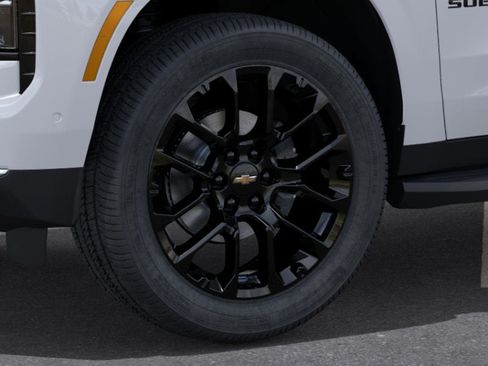 New 2026 Chevrolet Suburban LT RWD image 9