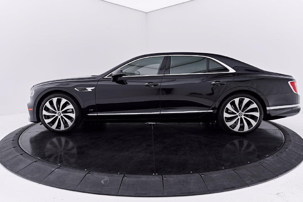 Used 2022 Bentley Flying Spur V8 AWD/4WD image 9