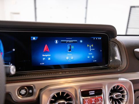 Used 2026 Mercedes-Benz G 63 AMG AMG G 63 - POLAR WHITE - DELIV image 45