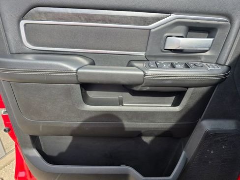 Used 2024 RAM 2500 Big Horn w/ Bed Utility Group image 21