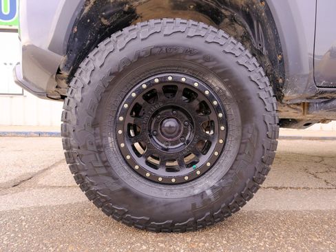 Used 2017 Toyota Tacoma TRD Off-Road image 36