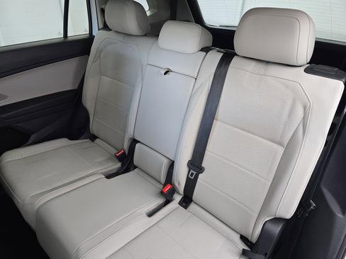 Used 2020 Volkswagen Tiguan SEL w/ 3rd Row Seat Package image 14