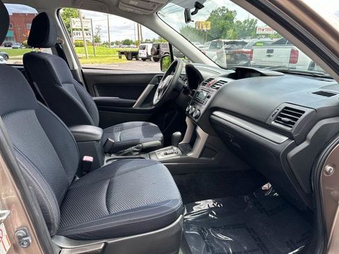 Used 2015 Subaru Forester 2.5i w/ Alloy Wheel Package AWD/4WD image 4