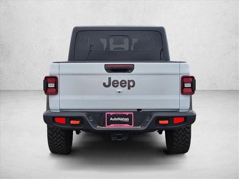 Used 2024 Jeep Gladiator Mojave w/ Safety Group AWD/4WD image 8