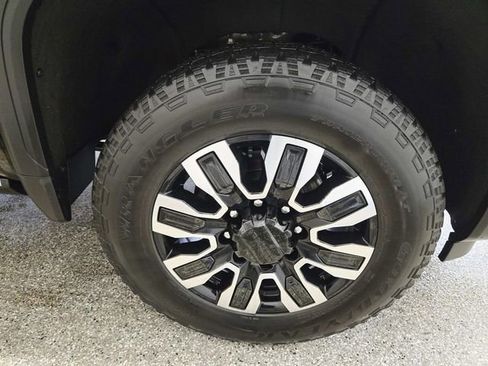 Certified 2024 GMC Sierra 2500 Denali Ultimate image 21