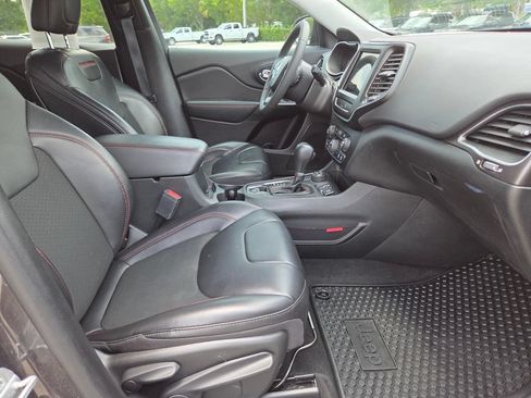 Used 2022 Jeep Cherokee Trailhawk AWD/4WD image 15