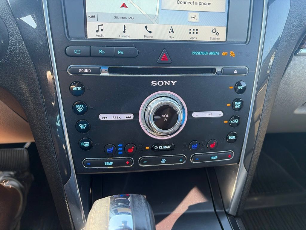 Used 2018 Ford Explorer Limited w/ Equipment Group 301A FWD image 23