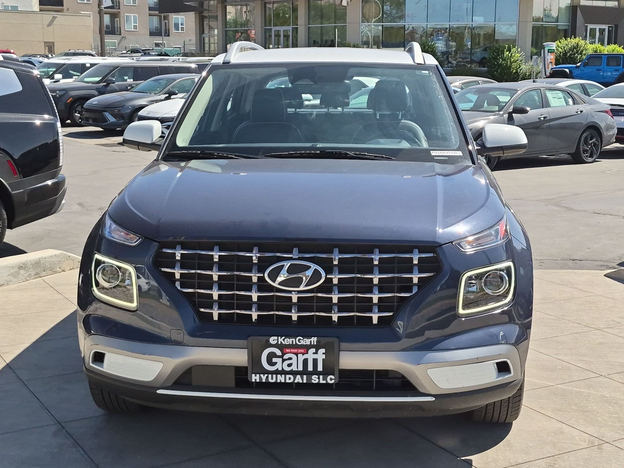 Certified 2023 Hyundai Venue Limited w/ Cargo Package FWD image 11