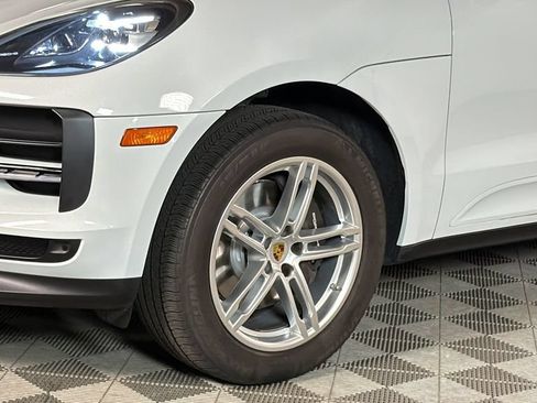 Used 2021 Porsche Macan AWD/4WD image 4