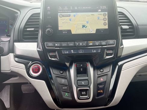 Used 2022 Honda Odyssey Touring image 16