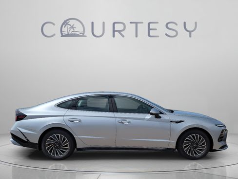New 2026 Hyundai Sonata SEL FWD image 6