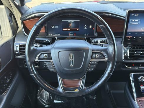 Used 2023 Lincoln Navigator L Reserve image 8