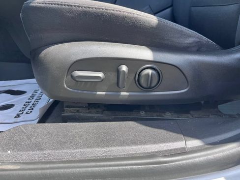 Used 2016 Chevrolet Malibu LT FWD image 9
