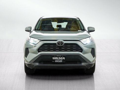 Used 2022 Toyota RAV4 XLE AWD/4WD image 8