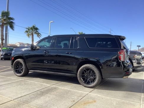 Used 2024 Chevrolet Suburban RST w/ Sport Performance Package image 6