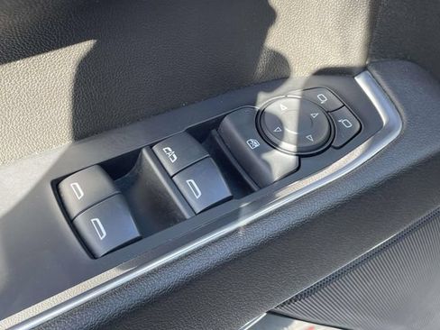 Used 2023 Chevrolet Silverado 1500 LT AWD/4WD image 18