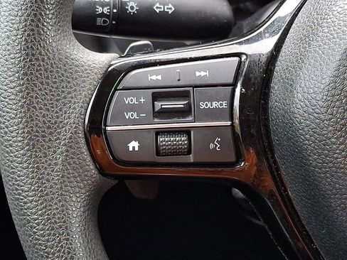 Used 2023 Honda Pilot LX image 21