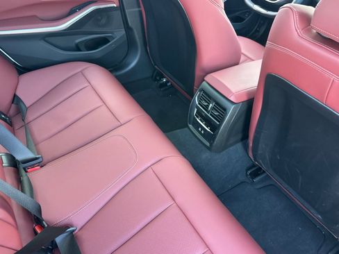 Used 2025 BMW 330i xDrive Sedan w/ Convenience Package image 28