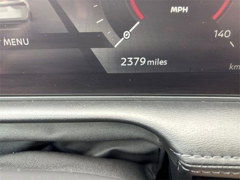 Used 2025 Nissan Ariya FWD image 20