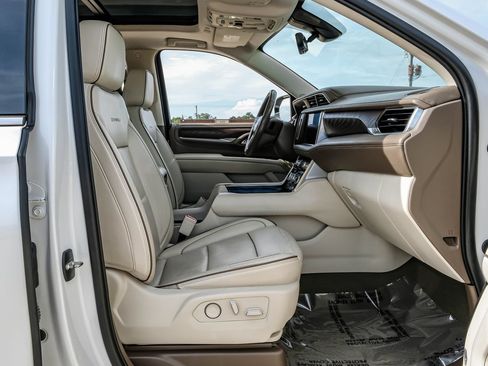 Used 2021 GMC Yukon XL Denali w/ Denali Premium Package RWD image 37