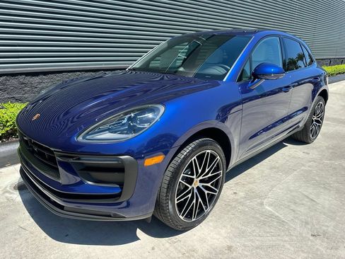 Used 2026 Porsche Macan AWD/4WD image 7