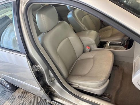 Used 2008 Buick LaCrosse CXL image 22