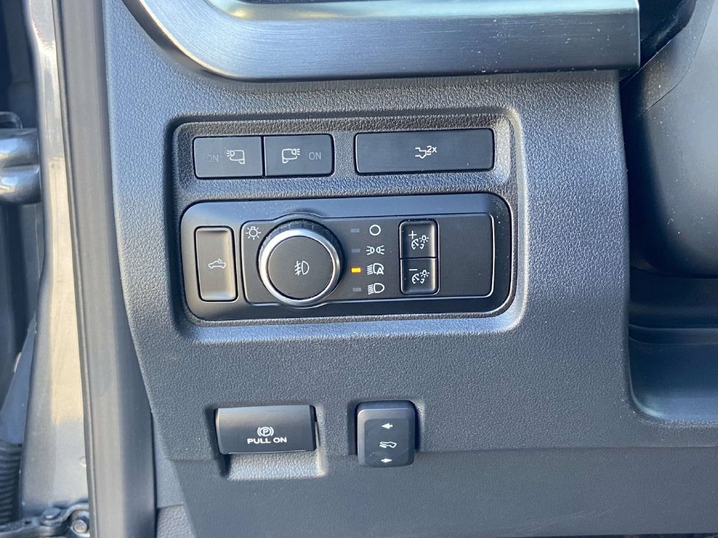 Used 2024 Ford F250 Lariat w/ Sport Appearance Package AWD/4WD image 27
