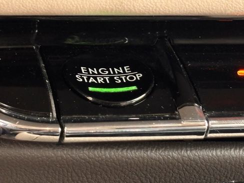 Used 2021 Lincoln Nautilus Reserve FWD image 17