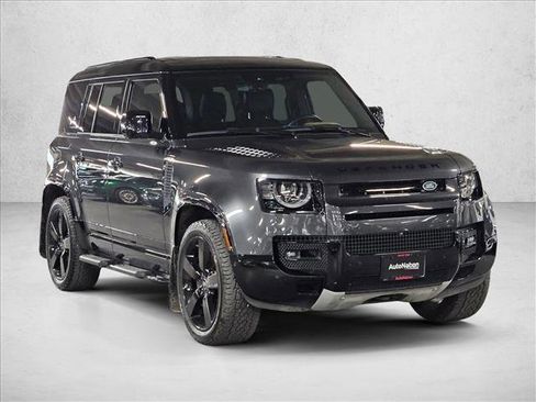 Used 2024 Land Rover Defender 110 X-Dynamic SE image 3