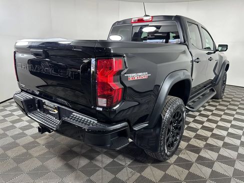 Used 2024 Chevrolet Colorado Trail Boss w/ Advanced Trailering Package AWD/4WD image 5