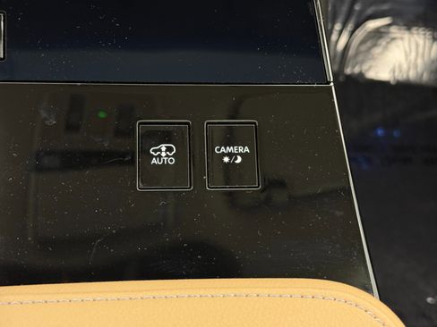 Used 2025 INFINITI QX80 Sensory image 34