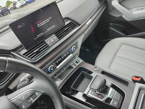 Used 2021 Audi Q5 2.0T Premium Plus w/ Premium Plus Package AWD/4WD image 34