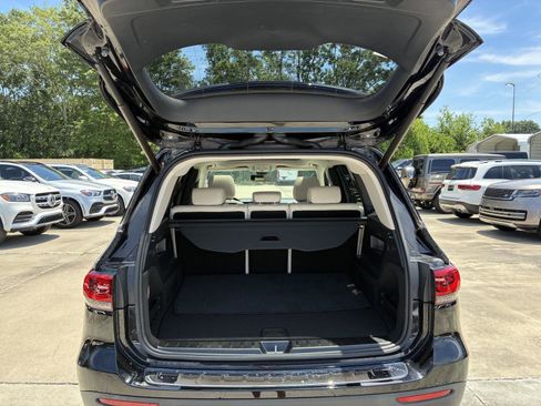 Used 2023 Mercedes-Benz GLB 250 image 24