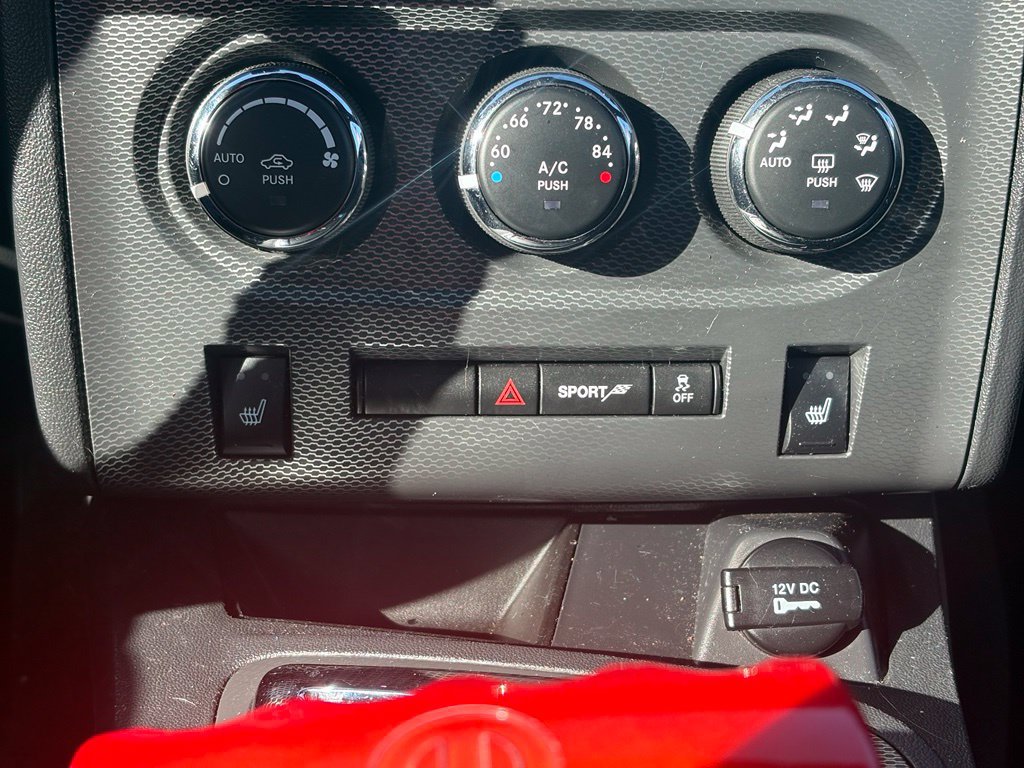 Used 2013 Dodge Challenger R/T RWD image 22