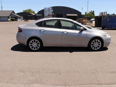 Used 2016 Dodge Dart Limited FWD image 4