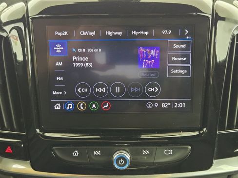 Used 2024 Chevrolet Traverse RS FWD image 17