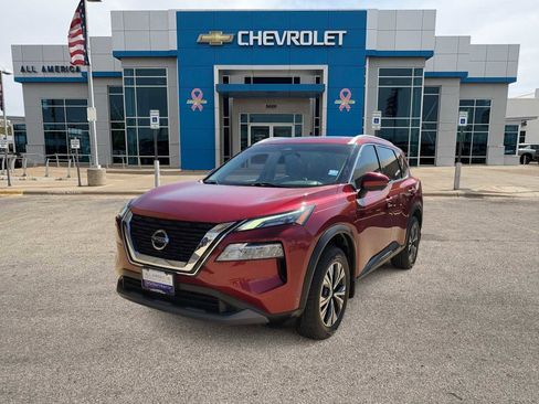 Used 2021 Nissan Rogue SV w/ Premium Package image 1