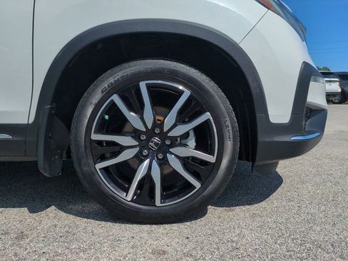 Used 2020 Honda Pilot Touring image 11