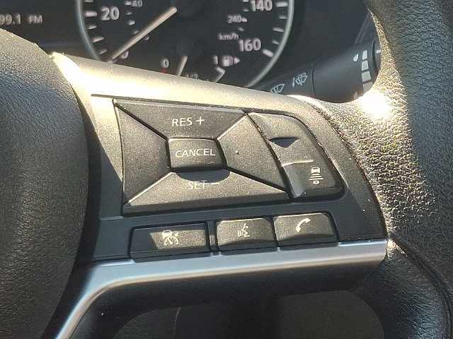 Used 2025 Nissan Sentra SV FWD image 22