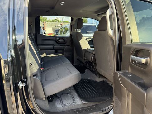 Used 2021 Chevrolet Silverado 1500 Custom AWD/4WD image 28