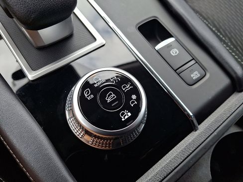 Used 2023 Mitsubishi Outlander ES image 22