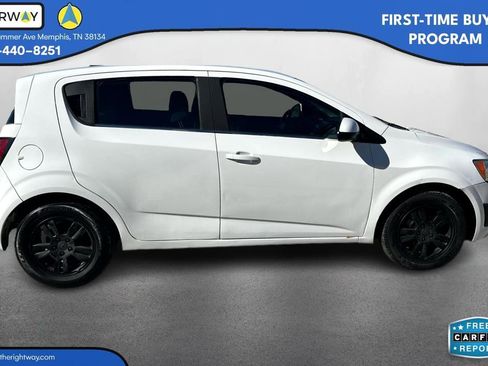 Used 2014 Chevrolet Sonic LT image 4