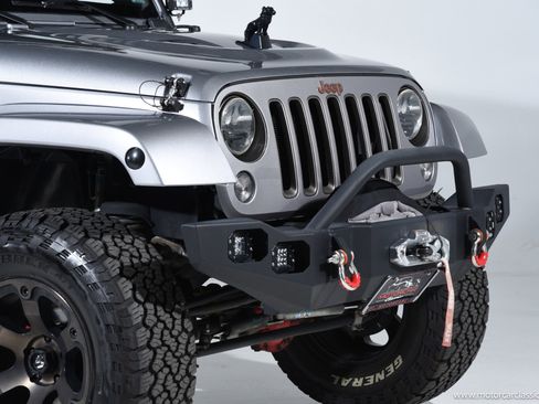 Used 2016 Jeep Wrangler Sahara AWD/4WD image 13