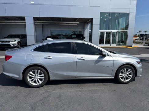 Used 2018 Chevrolet Malibu LT image 5