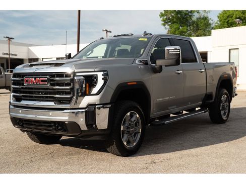 New 2026 GMC Sierra 2500 SLT AWD/4WD image 4