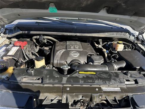 Used 2012 Nissan Titan SV w/ SV Value Truck Pkg image 24