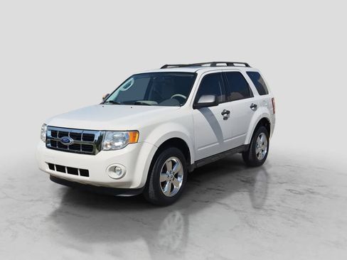 Used 2011 Ford Escape XLT w/ 202A Rapid Spec Order Code FWD image 4