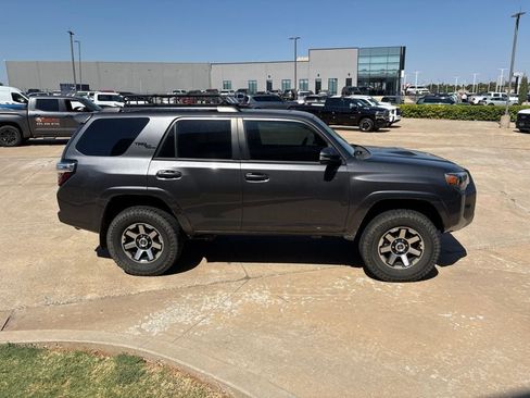 Used 2020 Toyota 4Runner TRD Off-Road Premium w/ Moonroof Package AWD/4WD image 3
